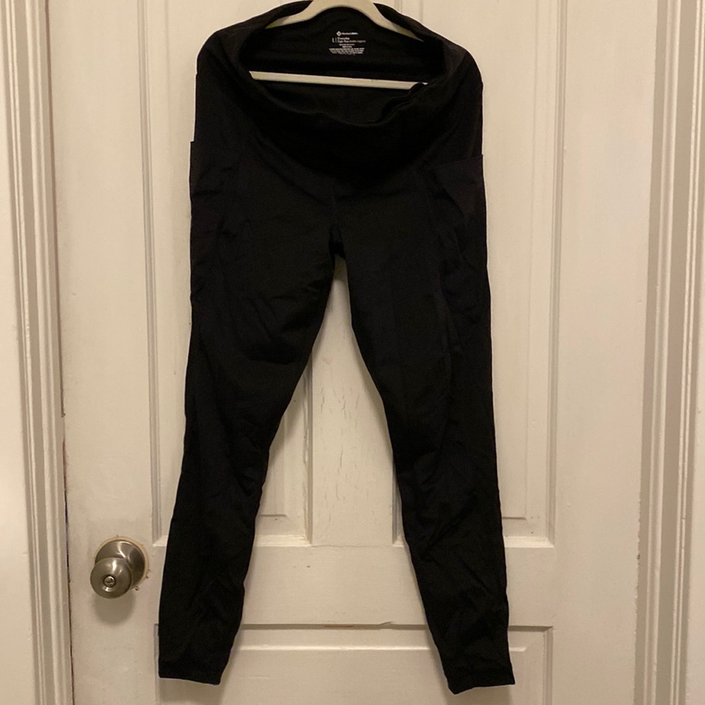 Member’s Mark Black High Rise Ankle Leggings, side pockets, size large